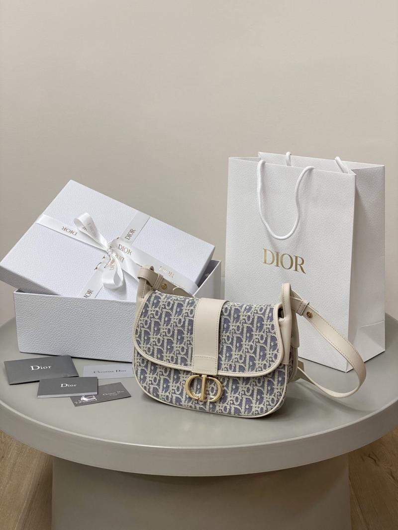 Dior Medium 30 Montaigne Satchel Bag with Raffia M9363