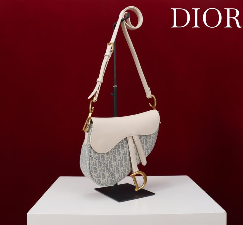 Dior Soft Saddle Bag with Strap M0466
