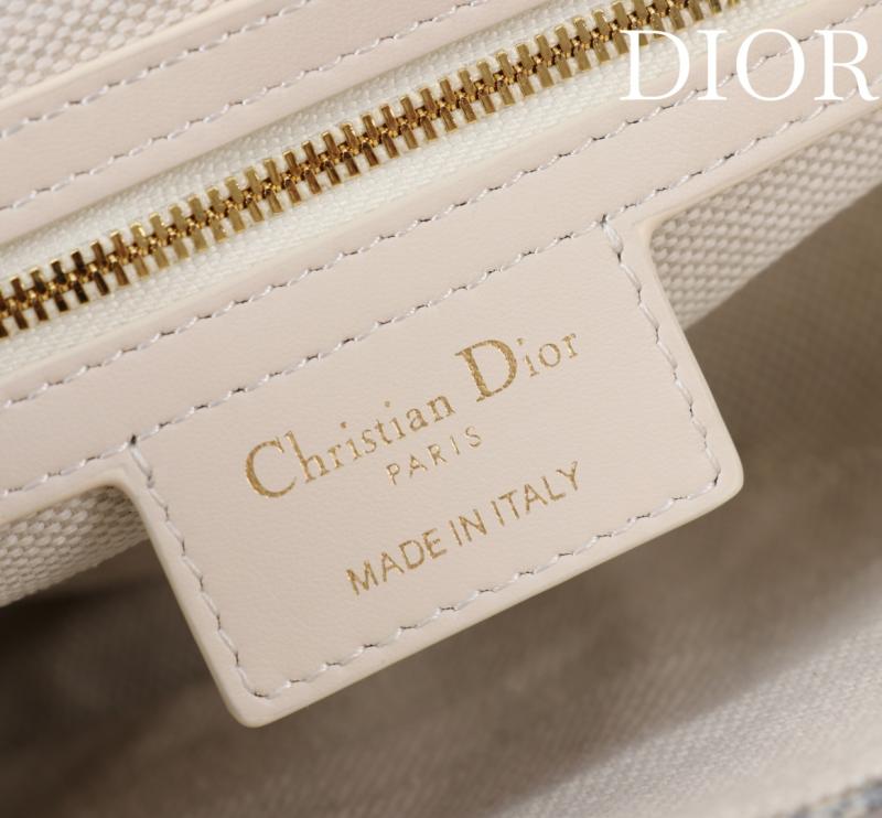 Dior Soft Saddle Bag with Strap M0466