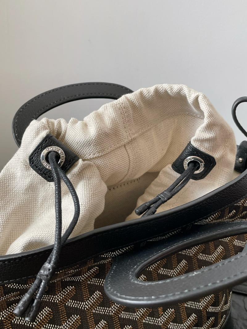 Goyard Beluga Mini Bag Black G6045