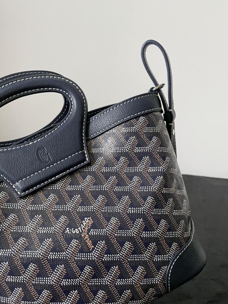 Goyard Beluga Mini Bag Navy G6045