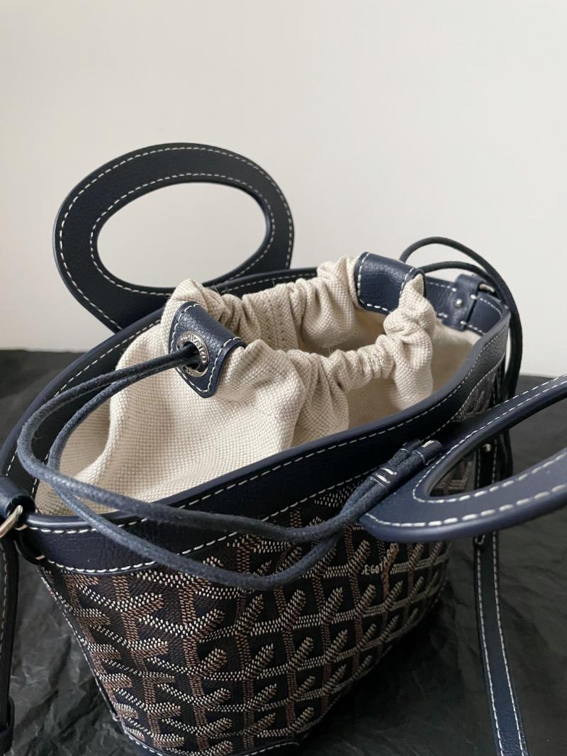 Goyard Beluga Mini Bag Navy G6045