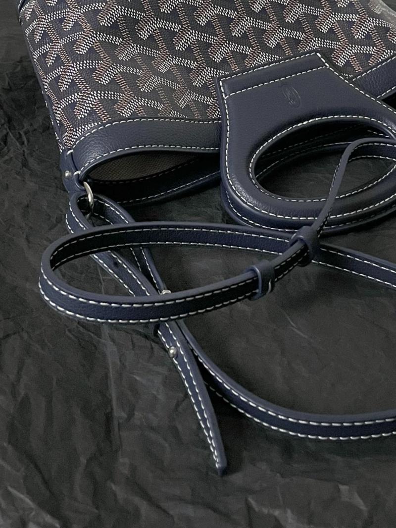 Goyard Beluga Mini Bag Navy G6045