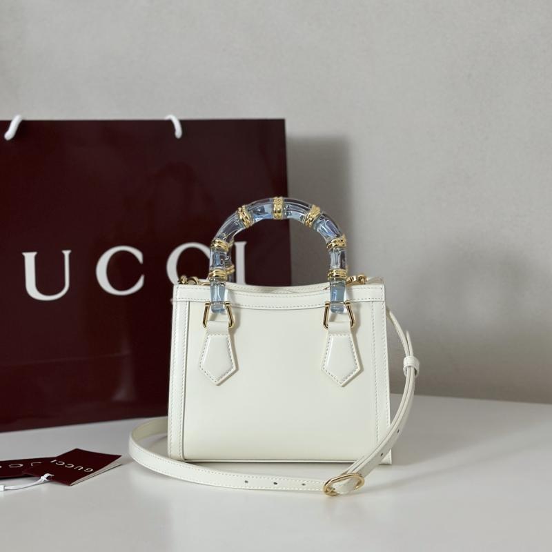 Gucci Diana small tote bag White 832936