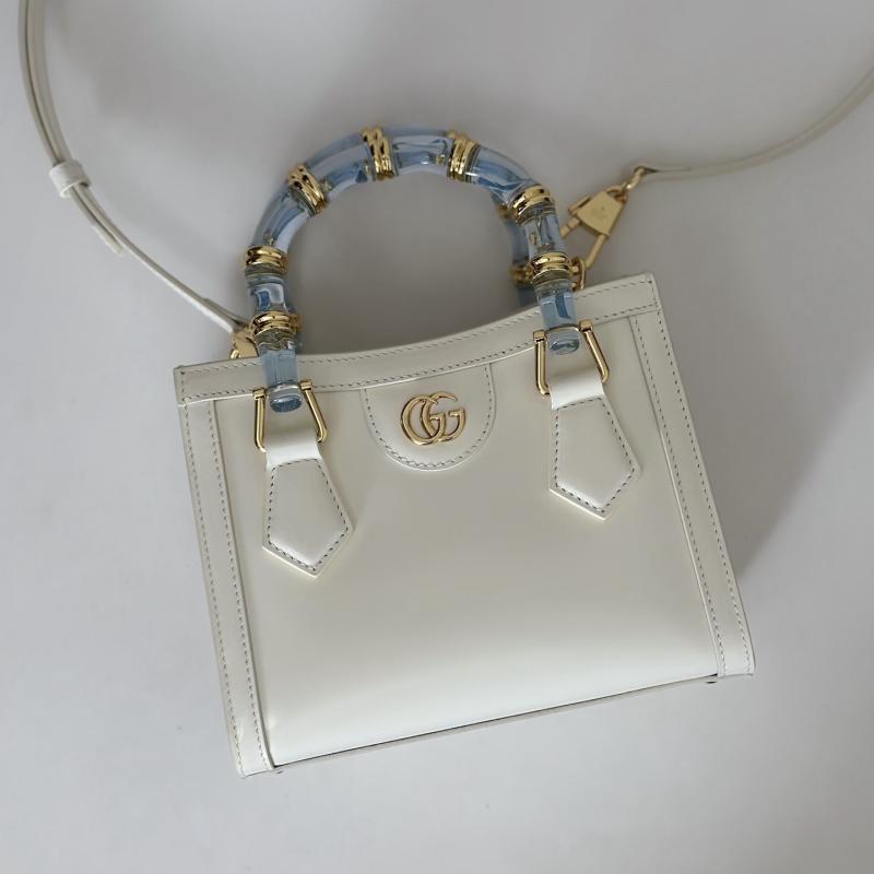Gucci Diana small tote bag White 832936