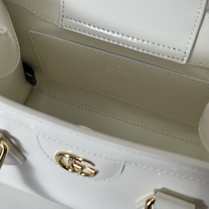 Gucci Diana small tote bag White 832936