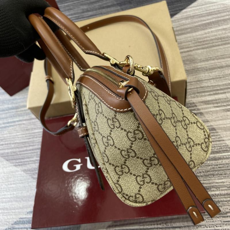 Gucci GG Emblem small top handle bag ‎839005