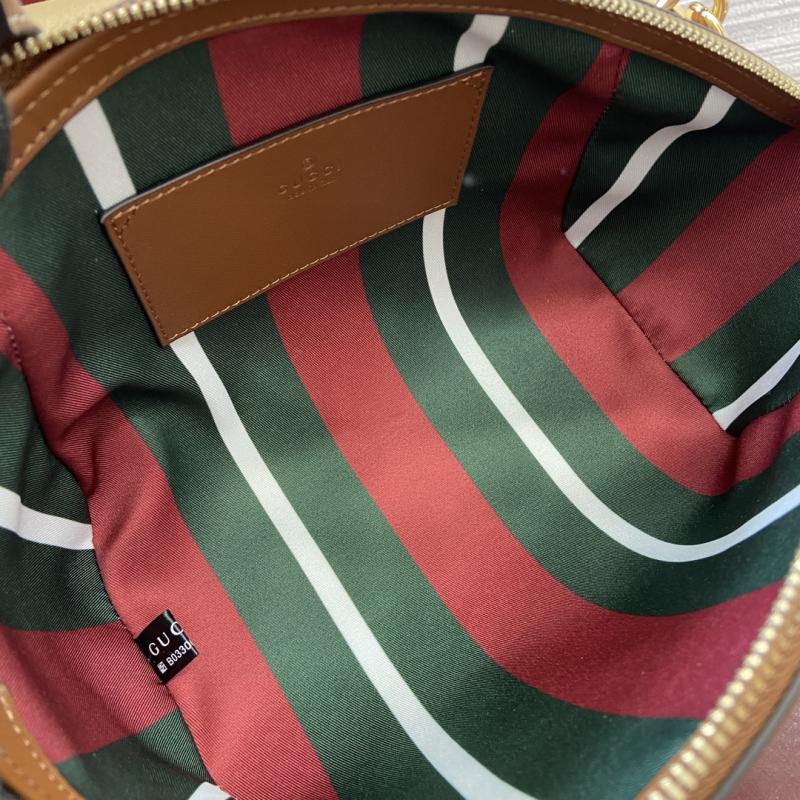 Gucci GG Emblem small top handle bag ‎839005