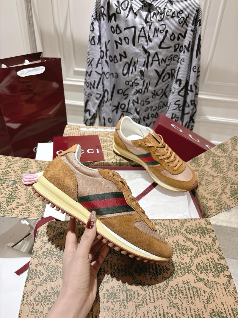 Gucci Unisex Sneakers SGU71401