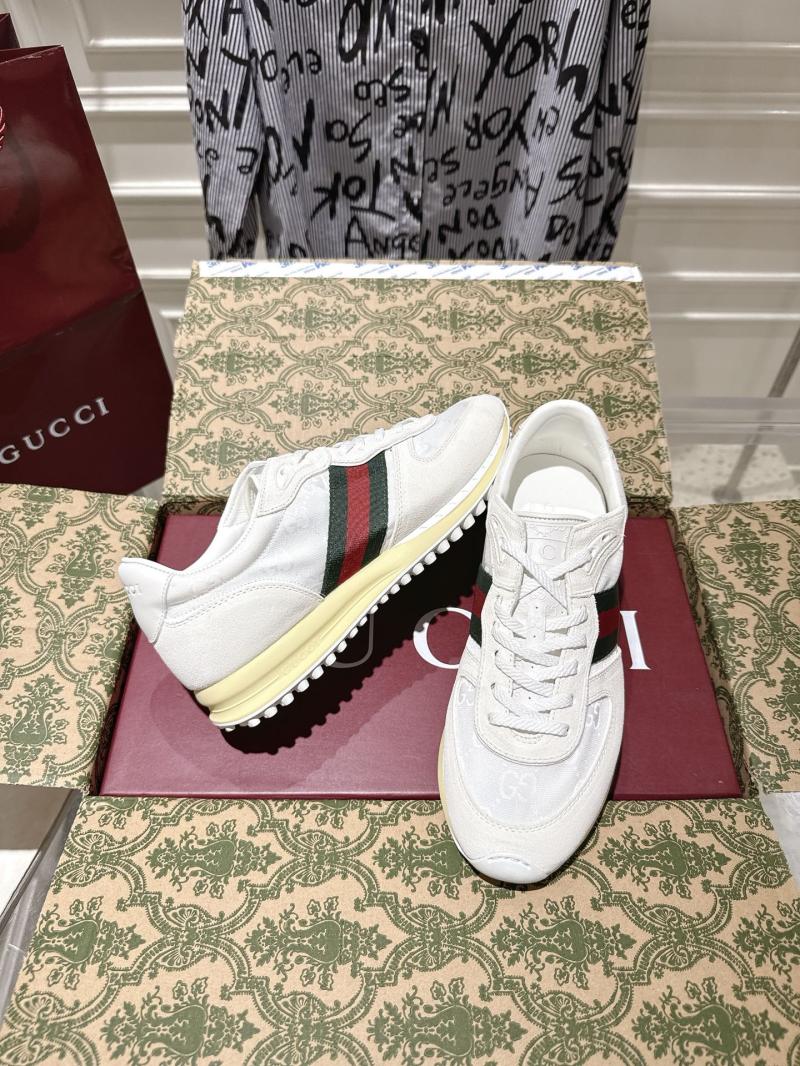 Gucci Unisex Sneakers SGU71402