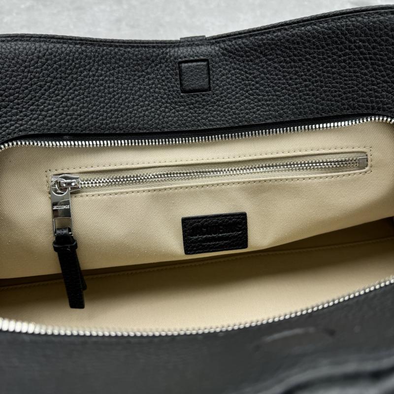 Jacquemus The Medium Turismo Grained Leather Bag Black J2130