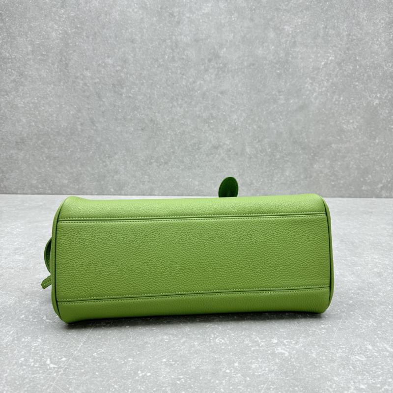 Jacquemus The Medium Turismo Grained Leather Bag Green J2130