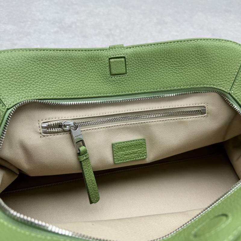 Jacquemus The Medium Turismo Grained Leather Bag Green J2130