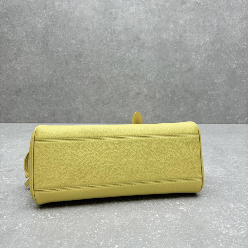 Jacquemus The Medium Turismo Grained Leather Bag Yellow J2130