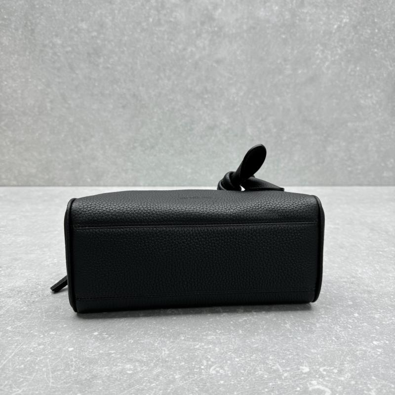 Jacquemus The Small Turismo Grained Leather Bag Black J2130