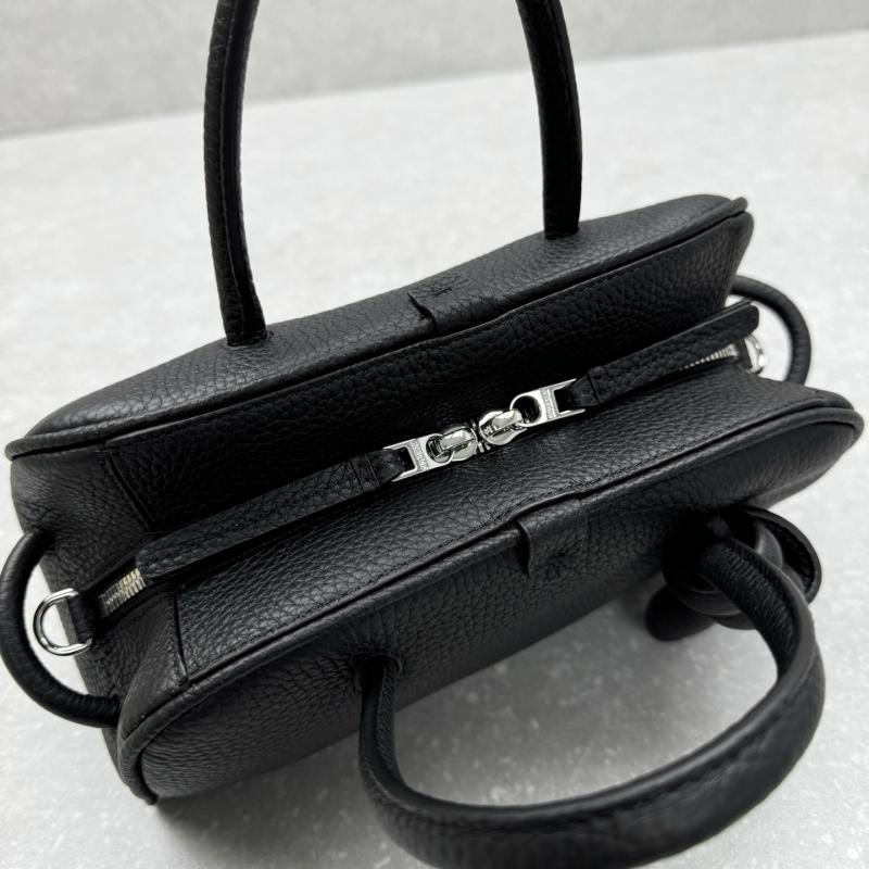 Jacquemus The Small Turismo Grained Leather Bag Black J2130