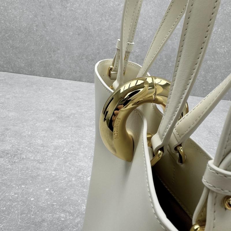Jacquemus The small Bambola Bucket Bag White J2141