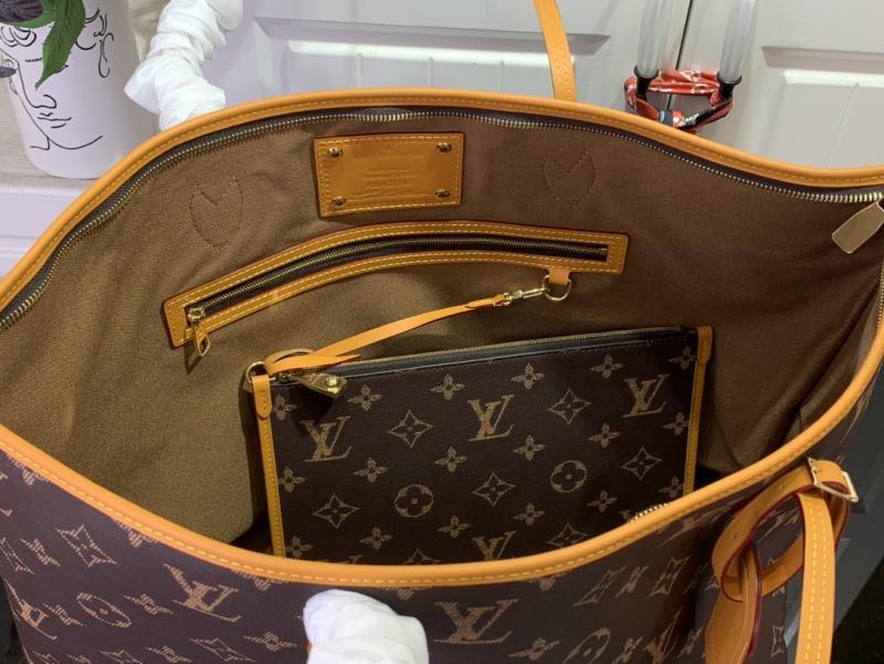 Louis Vuitton Leather Nevereverfull M14023