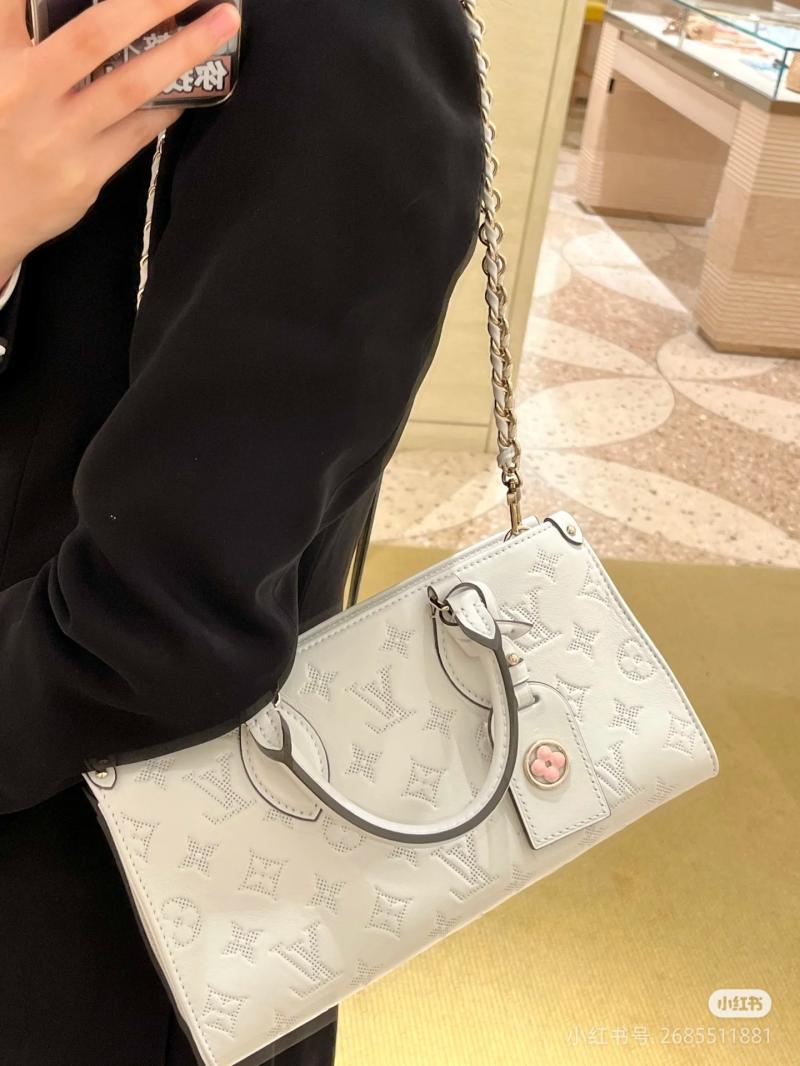 Louis Vuitton OnTheGo East West White M11274