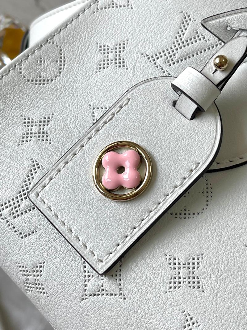 Louis Vuitton OnTheGo East West White M11274