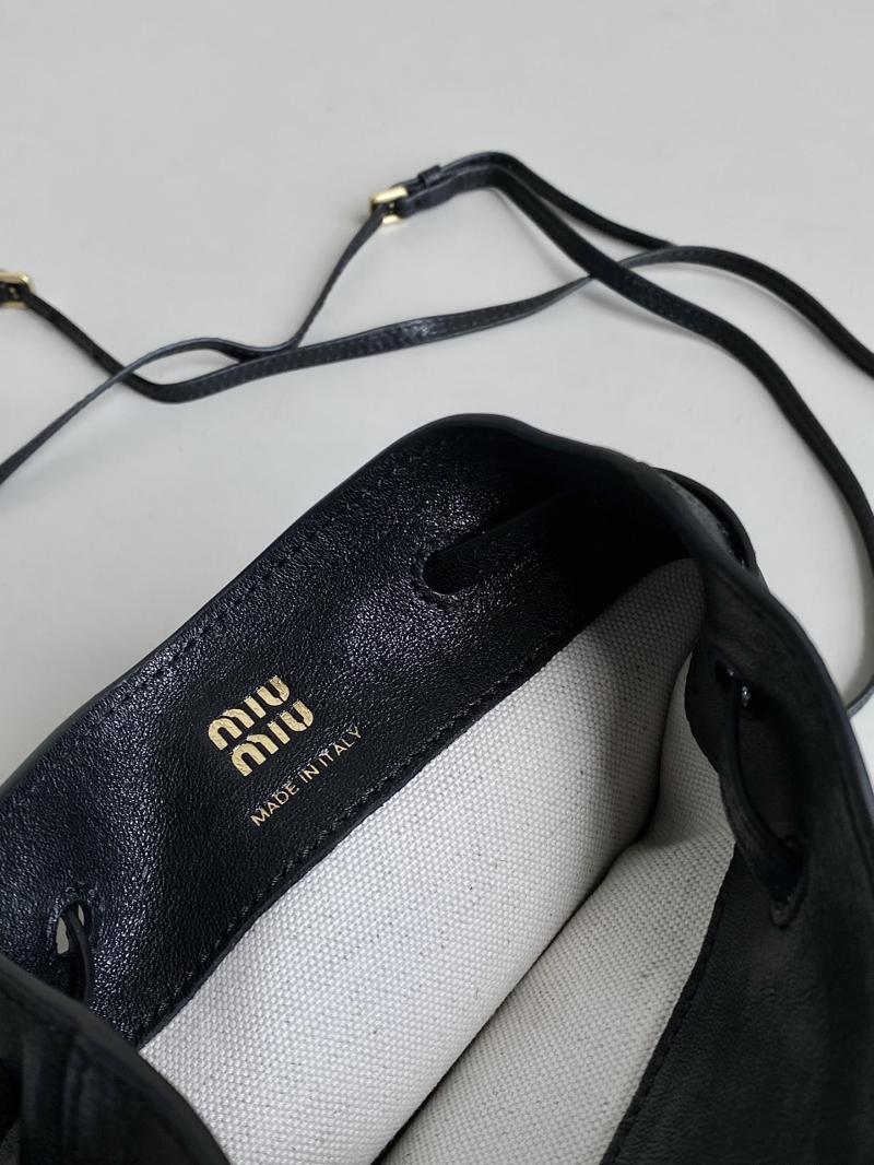 Miu Miu Nappa leather pouch Black 5NF460