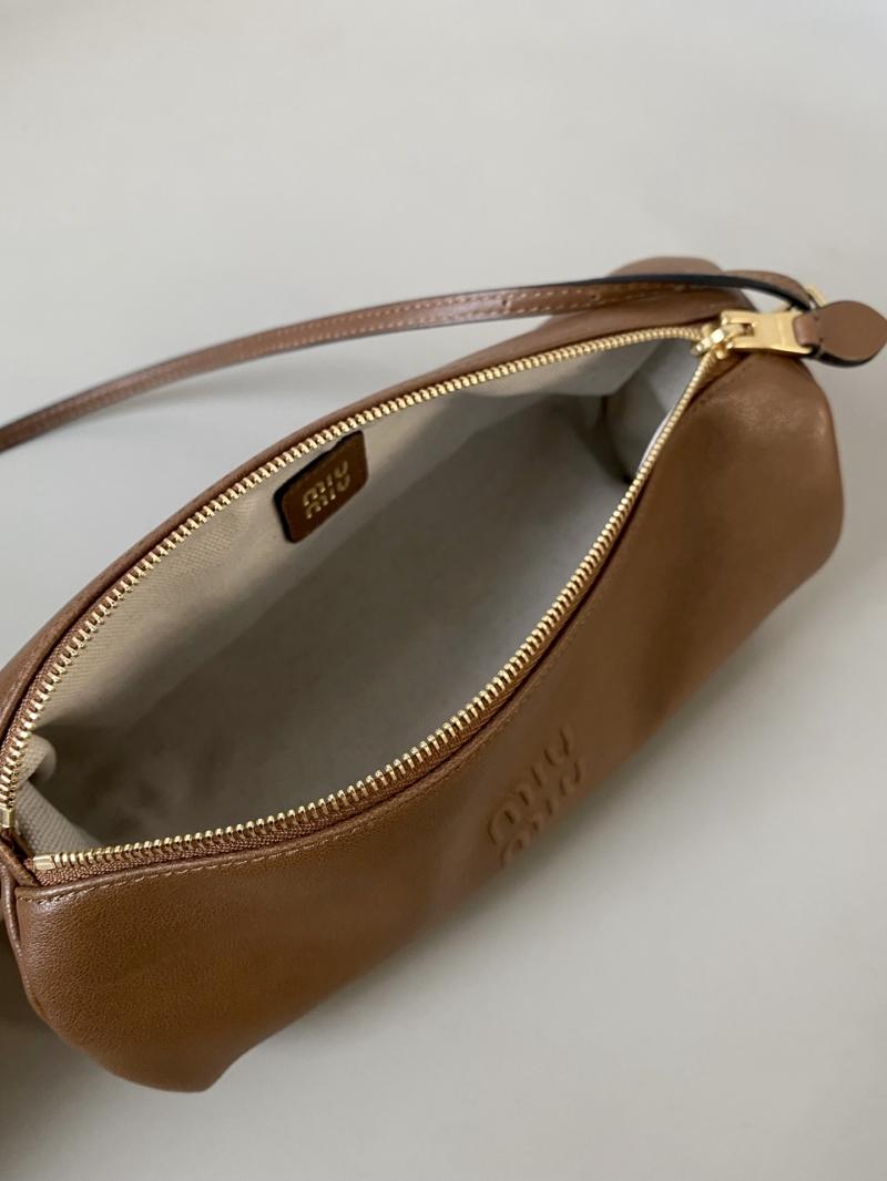 Miu Miu Nappa leather pouch Oak 5NE851