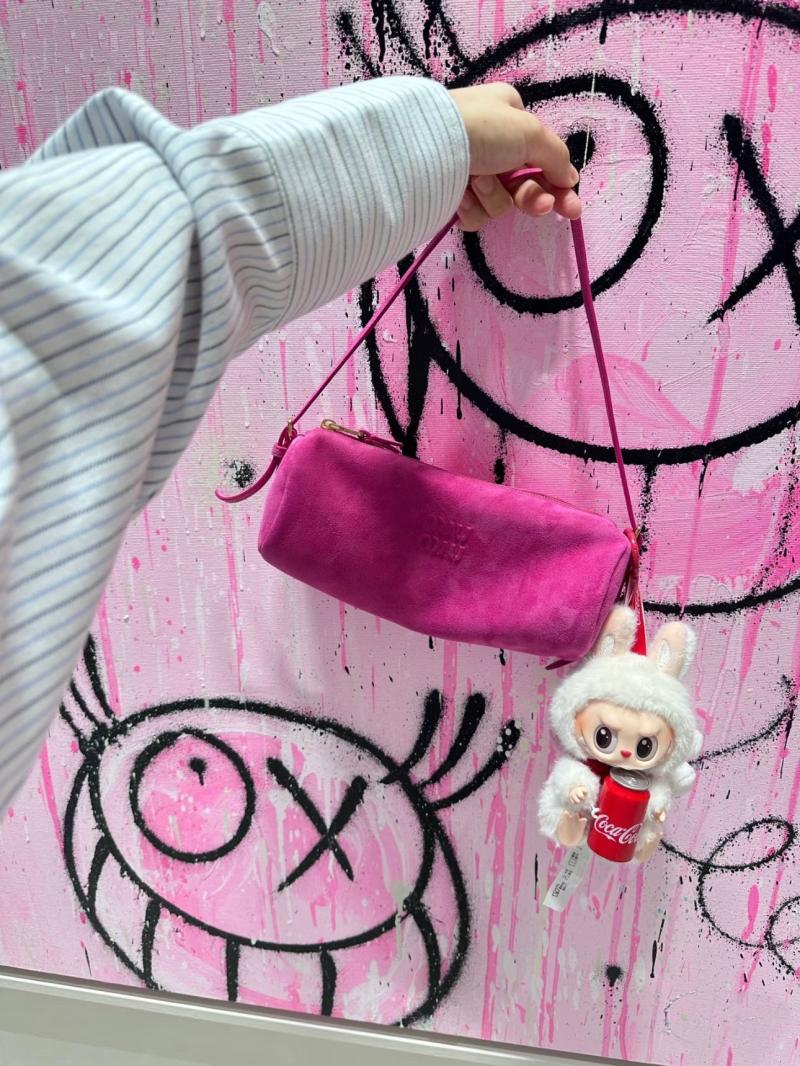 Miu Miu Suede pouch Fuchsia 5NE851