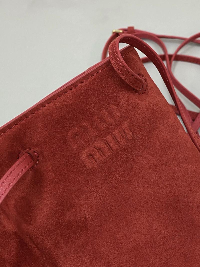 Miu Miu Suede pouch Red 5NF460