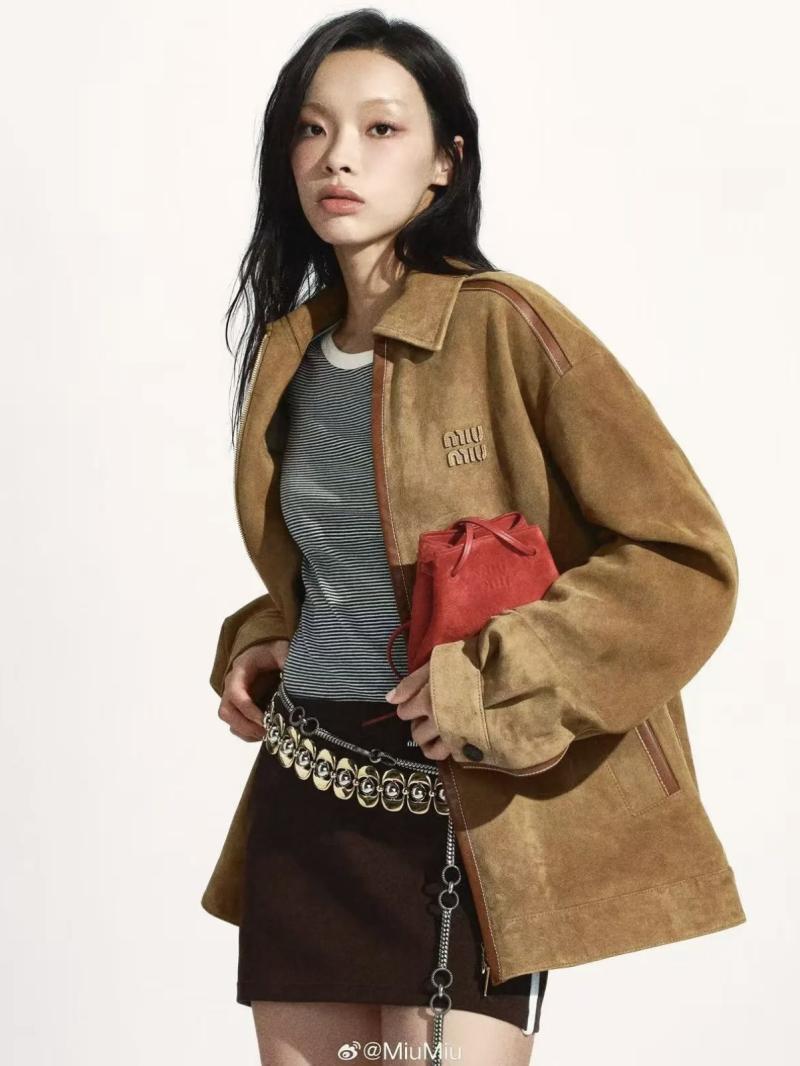 Miu Miu Suede pouch Red 5NF460