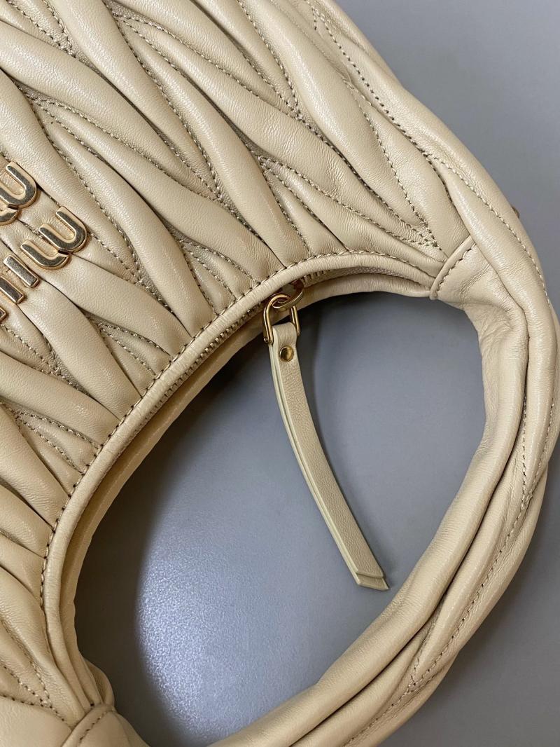 Miu Miu Wander Hobo Bag Beige 5BC125