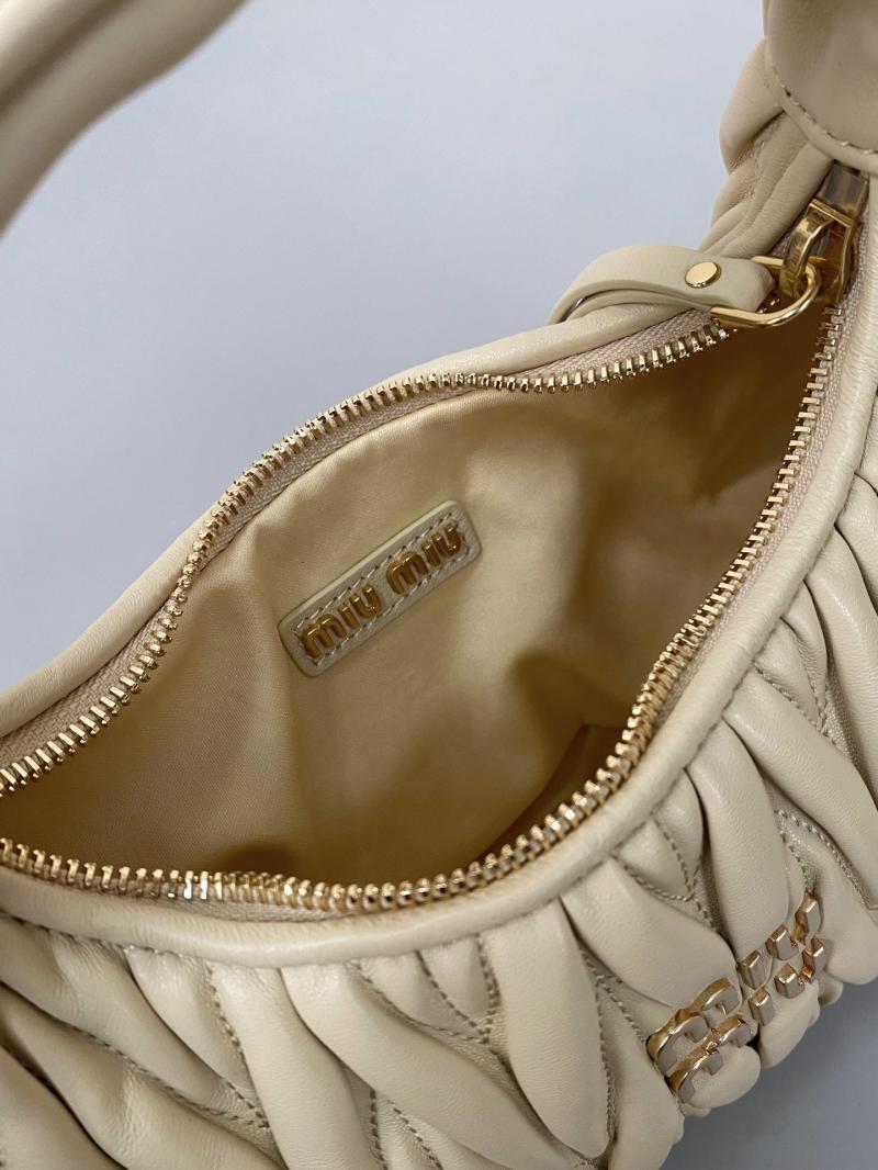Miu Miu Wander Hobo Bag Beige 5BC125