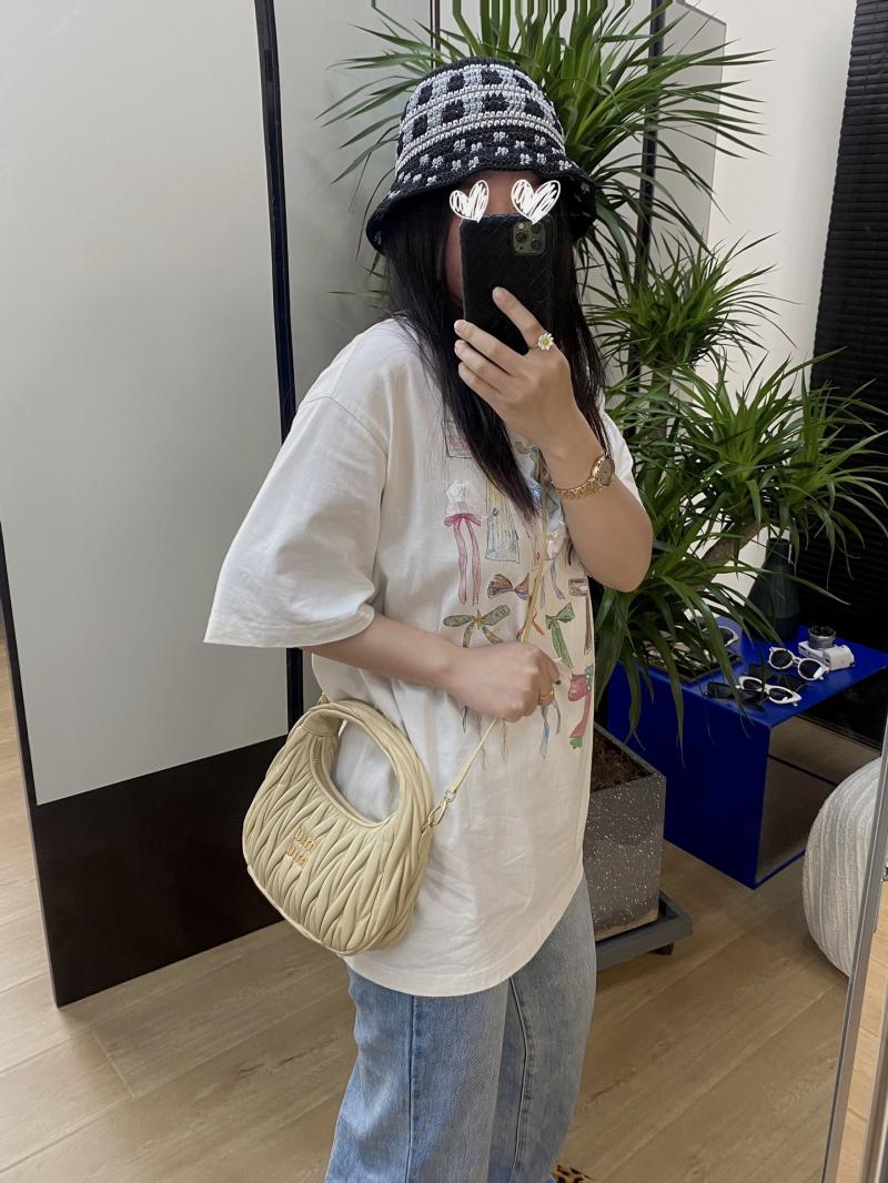 Miu Miu Wander Hobo Bag Beige 5BC125