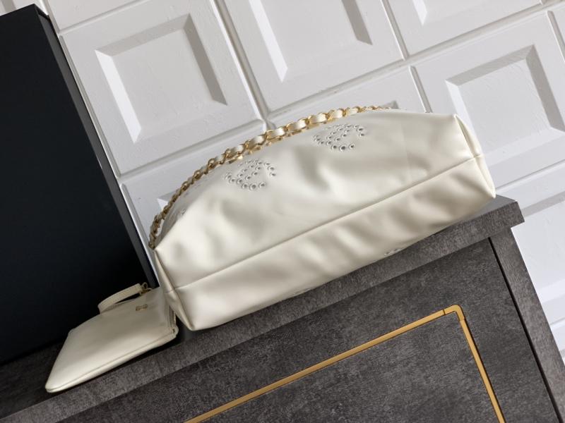 Small Chanel 22 Handbag Cream AS3260