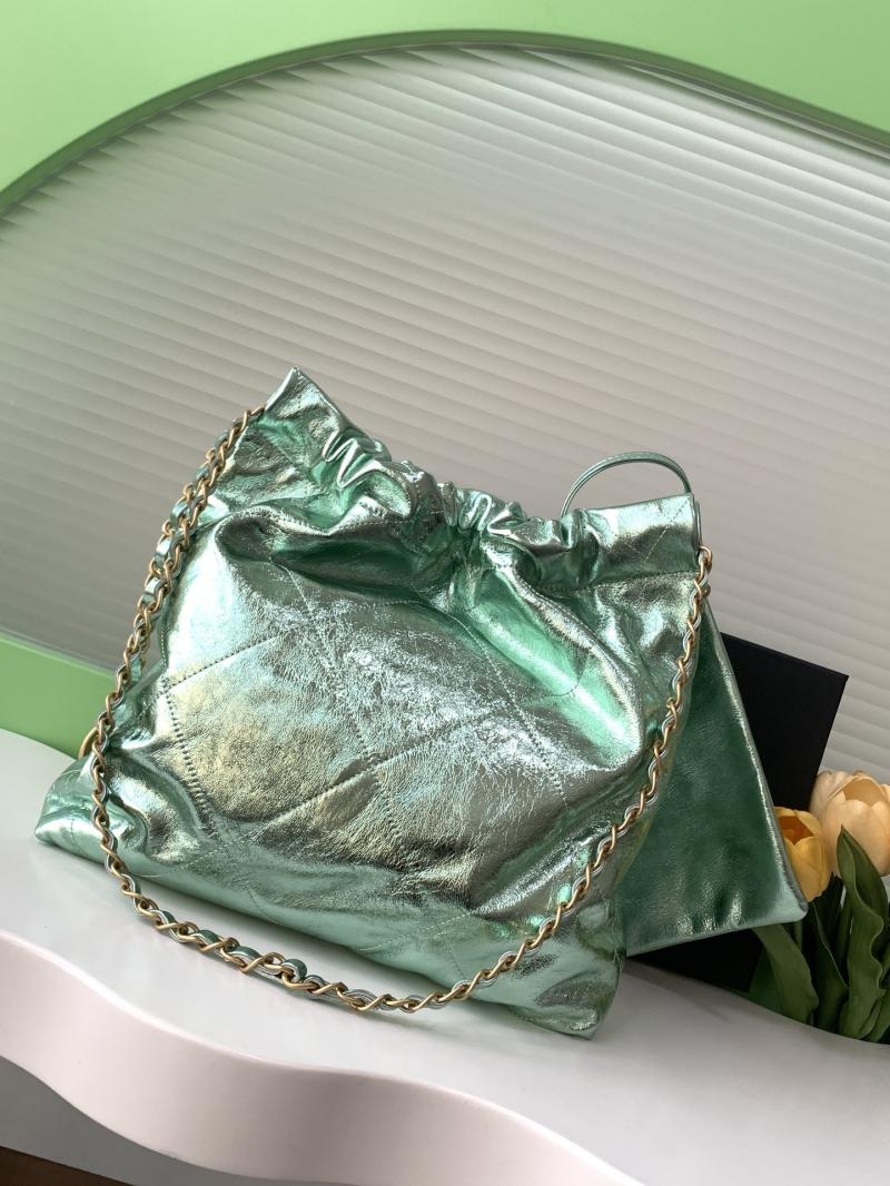 Small Chanel 22 Handbag Green AS3260