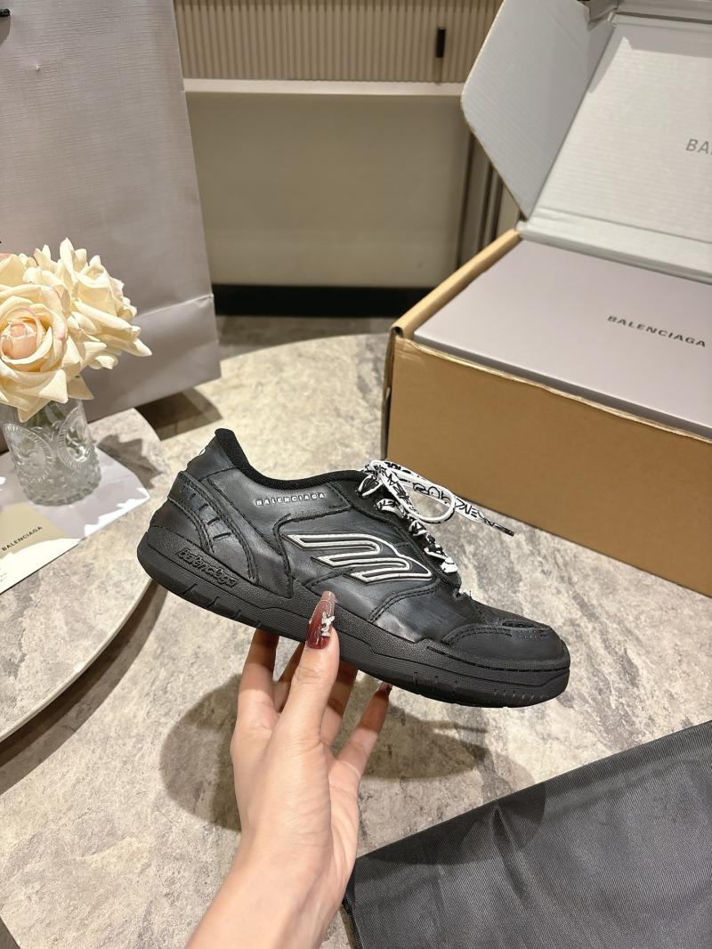 Balenciaga Unisex Sneakers SBS80803