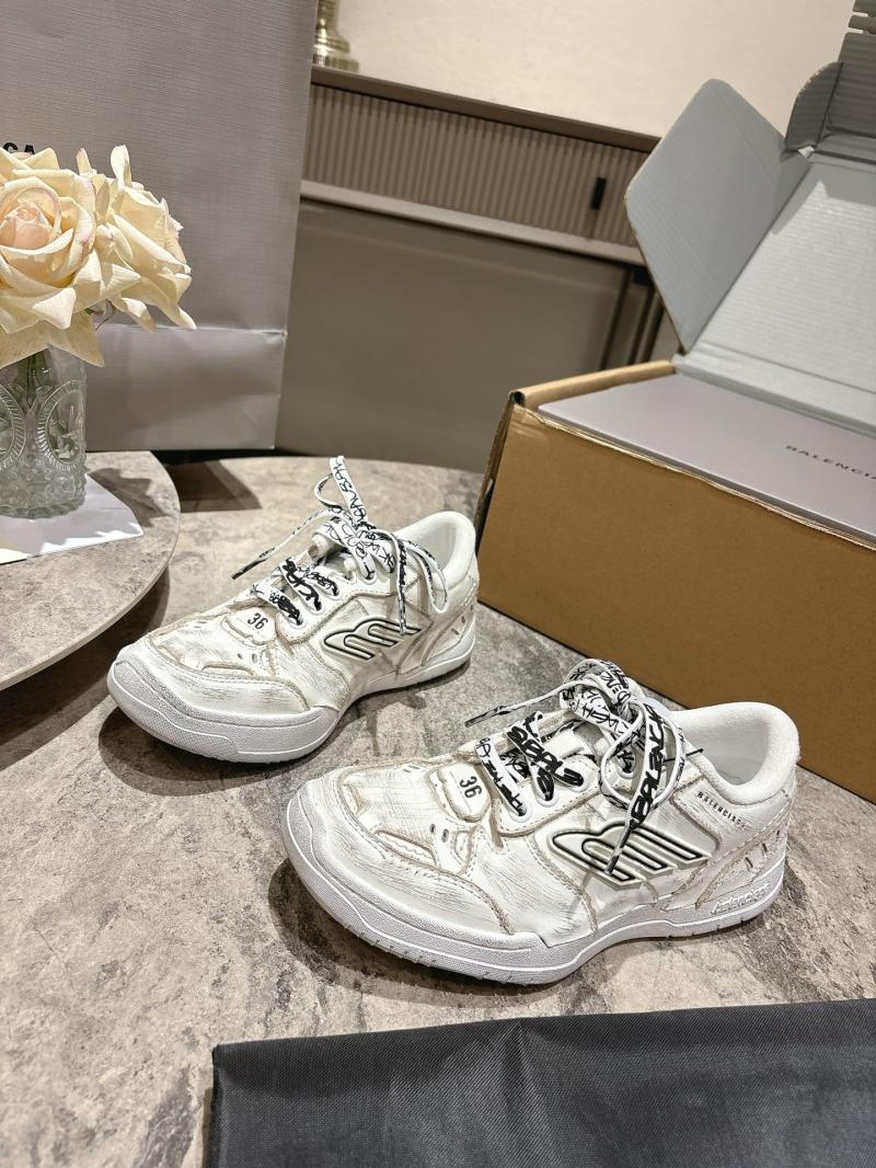 Balenciaga Unisex Sneakers SBS80804