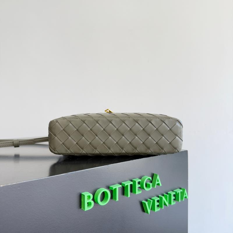 Bottega Veneta Bang Bang Vanity Case Cypress B789109