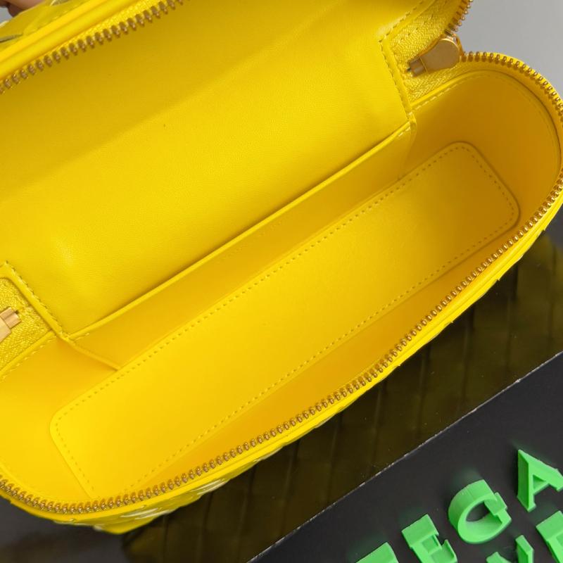 Bottega Veneta Bang Bang Vanity Case Sulfur B789109