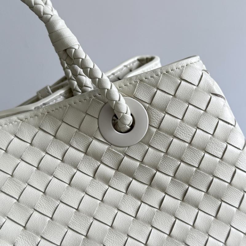Bottega Veneta Basket Sea salt 836261