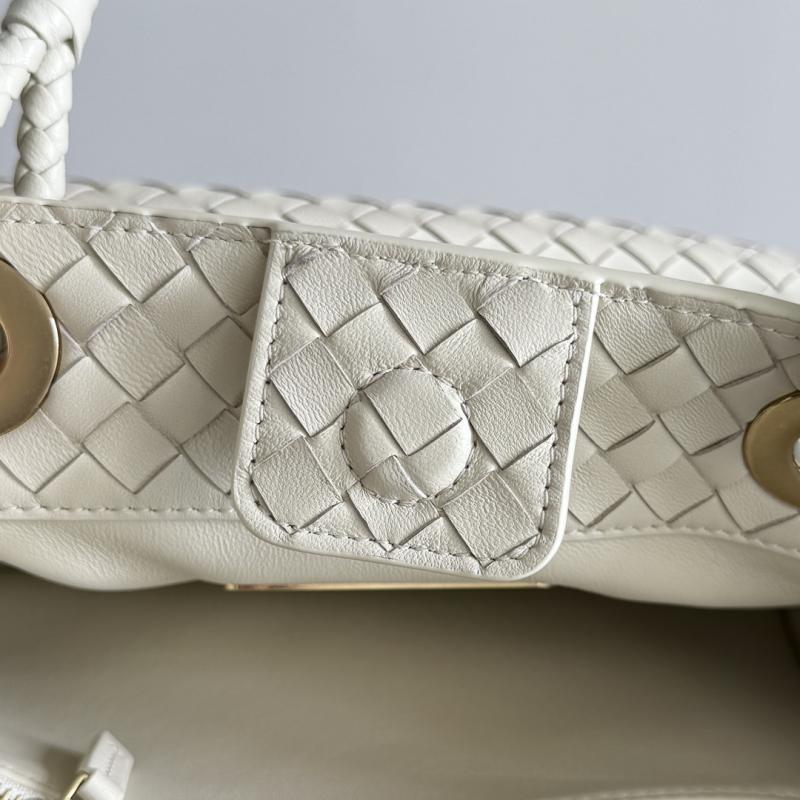 Bottega Veneta Basket Sea salt 836261