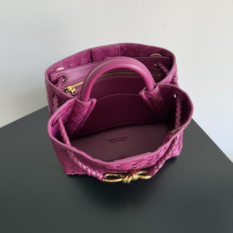 Bottega Veneta Small Andiamo Cinnabar 743568