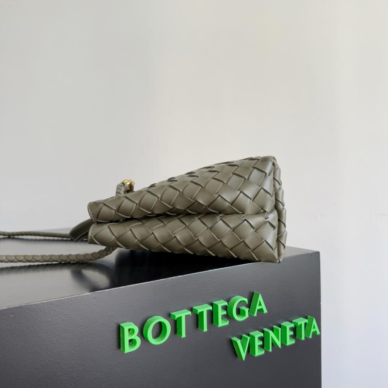 Bottega Veneta Small Andiamo Cypress 743568