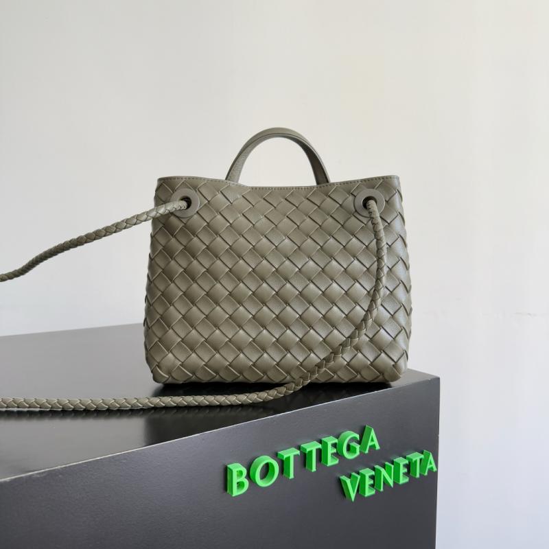 Bottega Veneta Small Andiamo Cypress 743568