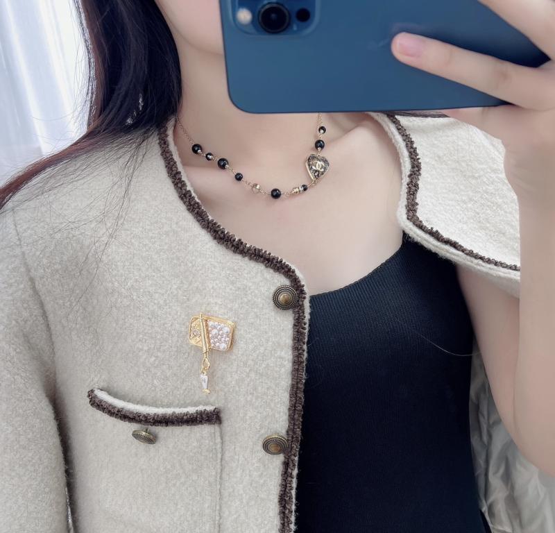 Chanel Brooch SCB81203