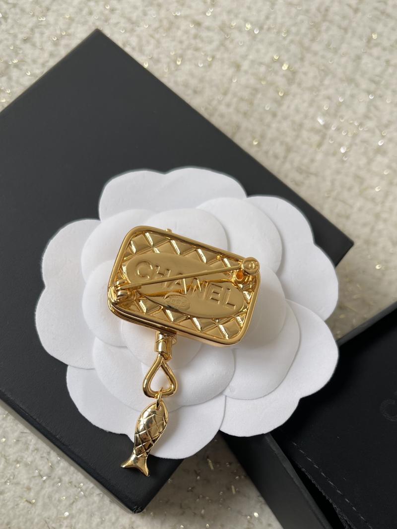 Chanel Brooch SCB81203