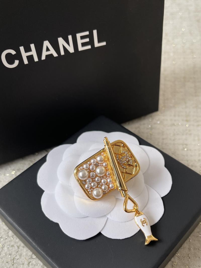 Chanel Brooch SCB81203
