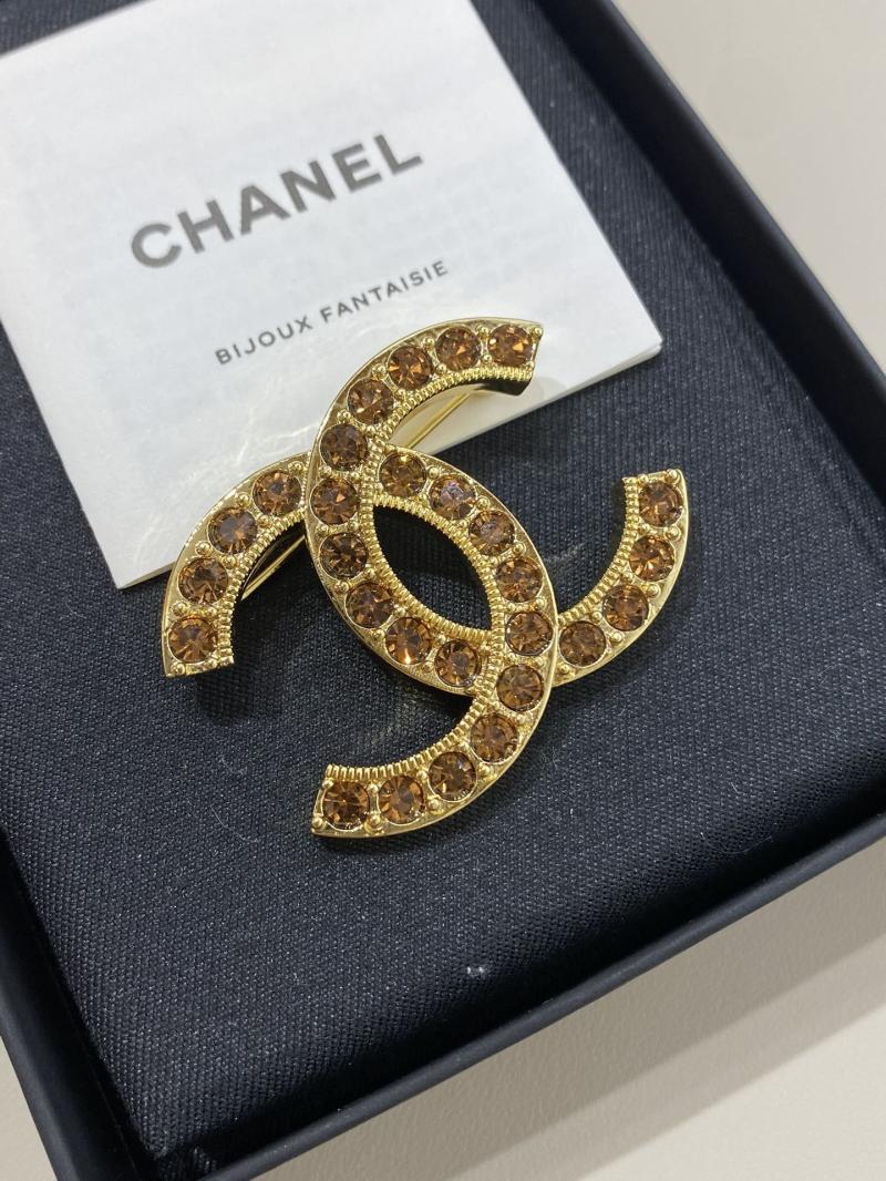 Chanel Brooch YCB72001