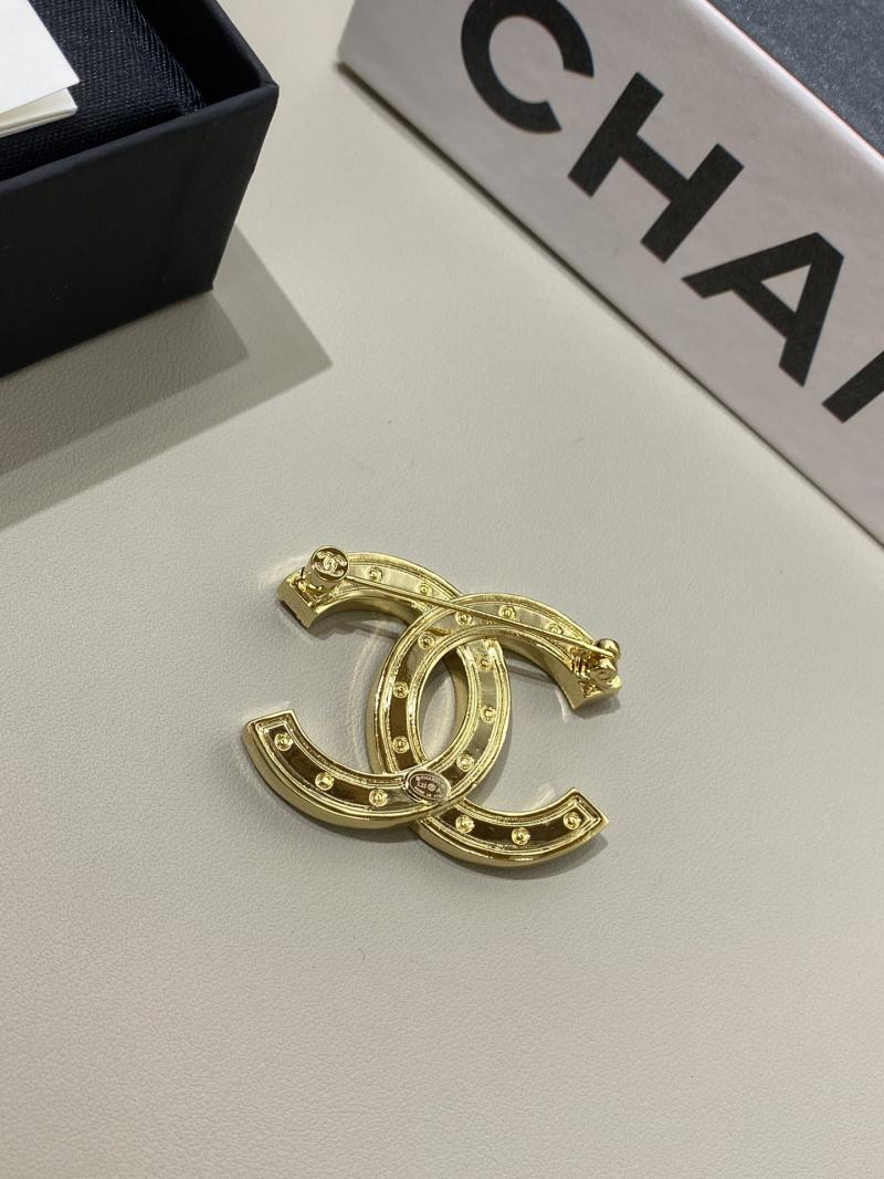 Chanel Brooch YCB72001