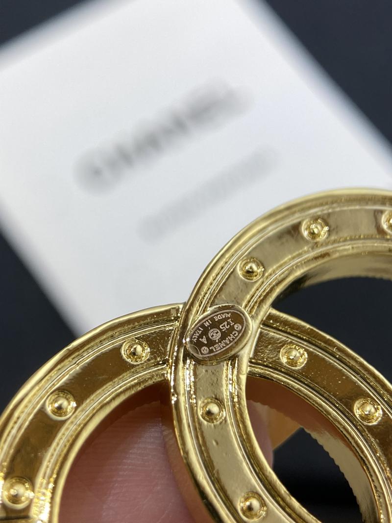 Chanel Brooch YCB72001