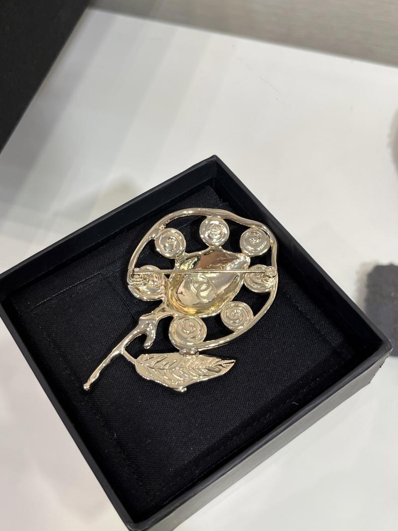 Chanel Brooch YCB72006
